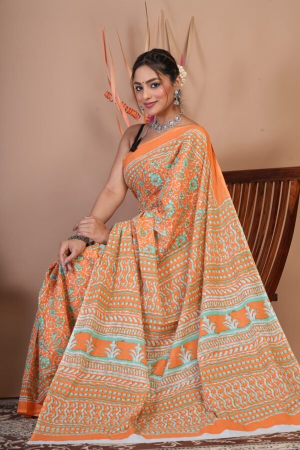 Printed Cotton Mul Mul Saree - Image 2