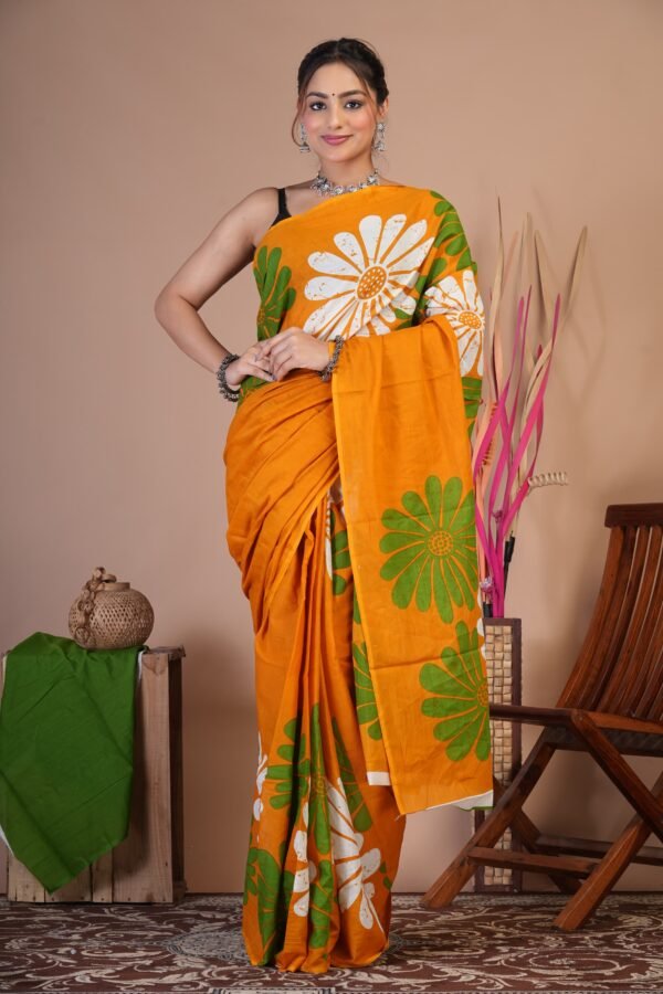 Printed Cotton Mul Mul Saree - Image 2