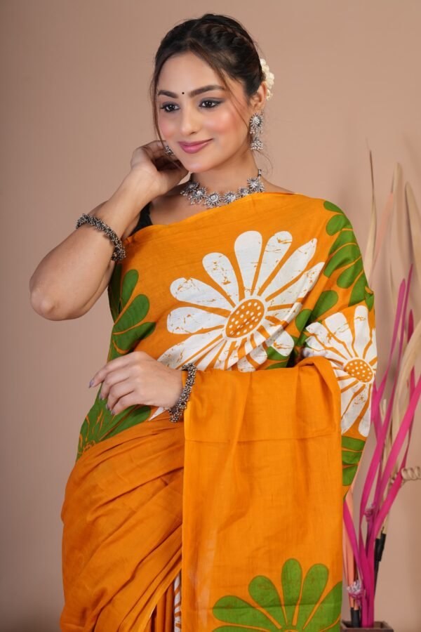 Printed Cotton Mul Mul Saree - Image 5